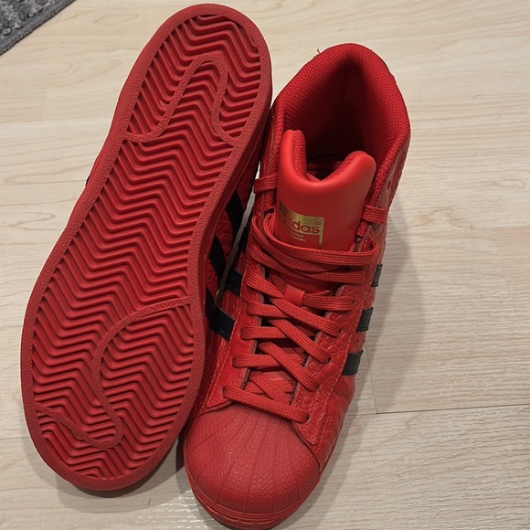 NW Adidas Red Snake Skin - Picture 3 of 9